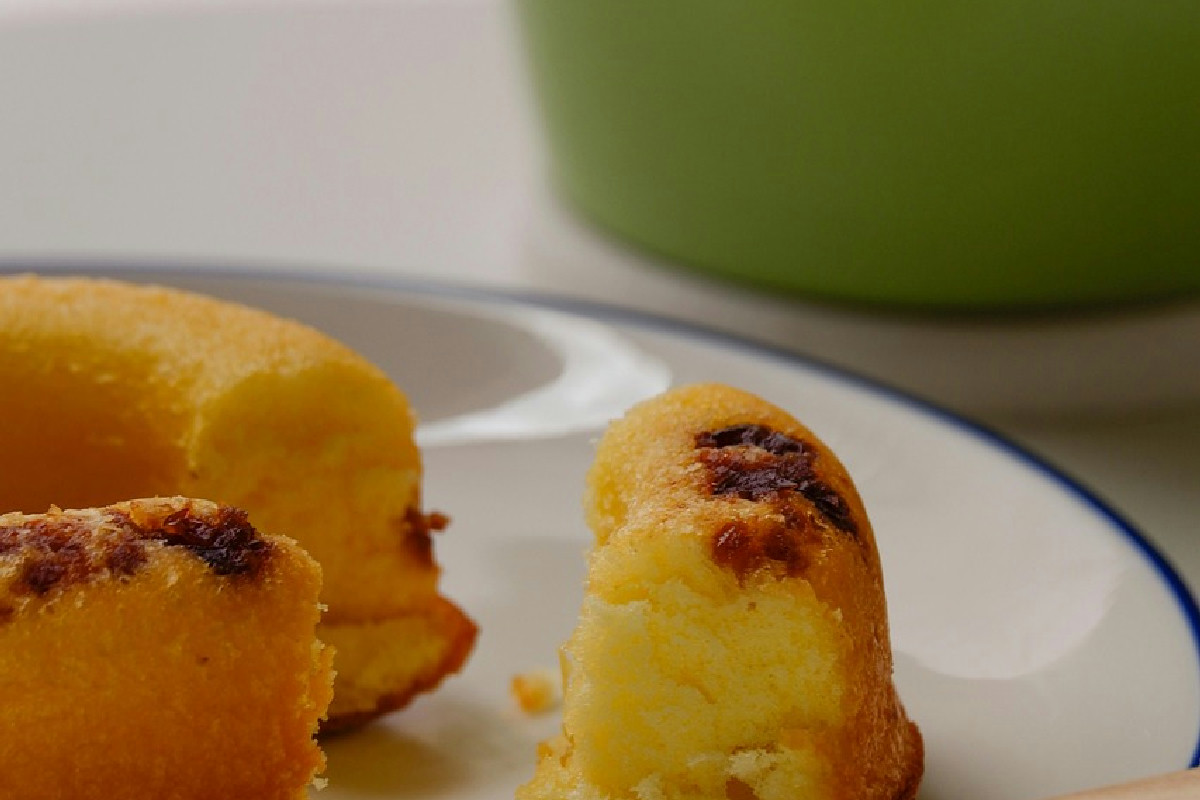 Una fetta di autunno a colazione: ciambellone zucca e cioccolato che riscalda la casa